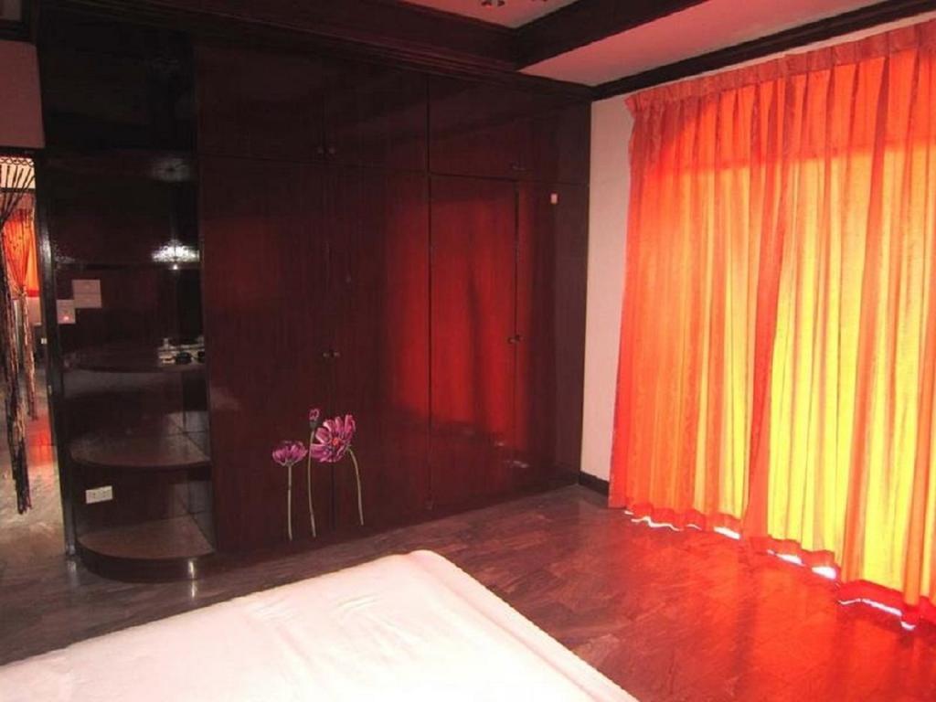 AA Guesthouse Pattaya Værelse billede
