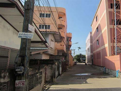 AA Guesthouse Pattaya Eksteriør billede